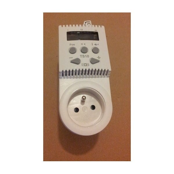 Produkt wyposażony jest w funkcjonalny wyświetlacz Jest urządzeniem bardzo łatwy w obsłudze i montażu. Temperatury można zmieniać nawet krótkoterminowo.